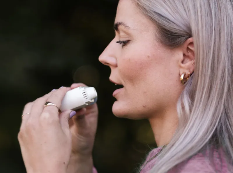 When Your Brain Won't Quiet Down: How Scent Cuts Through the Anxiety Loop